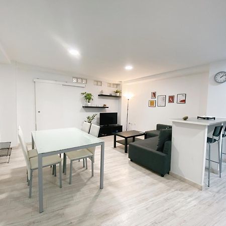 Apartament Gmc Turistics - The Atarazanas Market House Malaga Zewnętrze zdjęcie